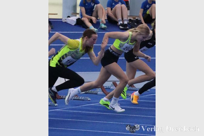 Foto: SG/Roßnagel
Konzentriert und schnell am Start waren die Leichtathletinnen der SG DJK bei den Kreishallenmeisterschaften in der Kalbach-Halle.