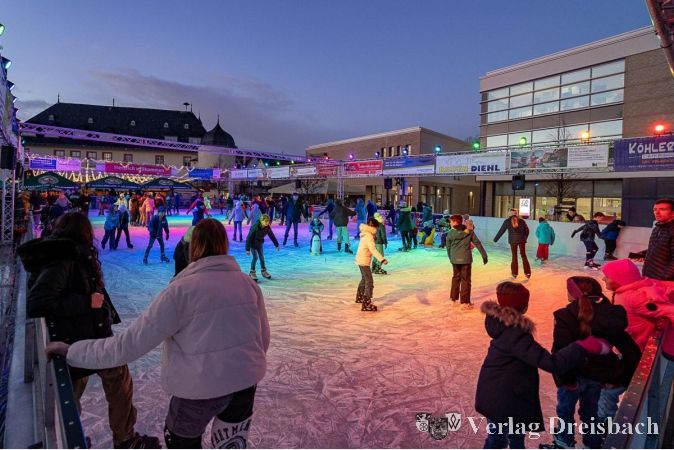 Foto: Stadt Hofheim / Ramin Mohabat
Der Eiszauber in Hofheim 2024.