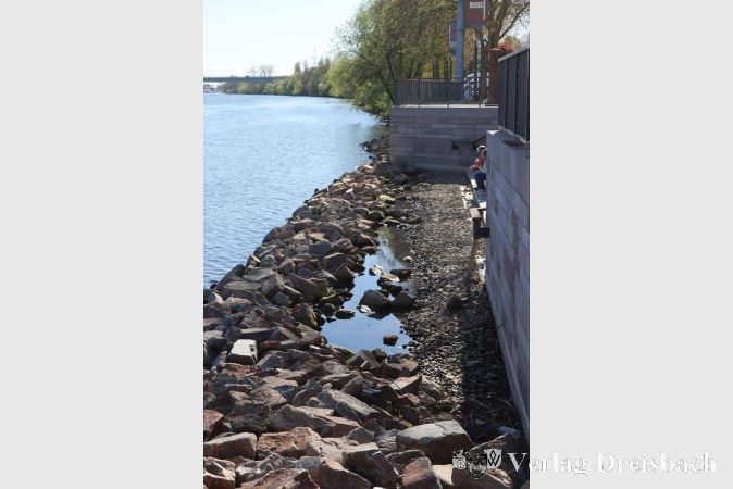 Foto: gus
Vom Flussplanschbecken, das der große Überraschungseffekt der ursprünglichen Planungen sein sollte, ist in der Umsetzung nicht viel übrig geblieben.