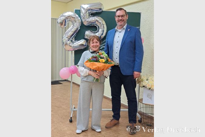 Foto: privat
Bürgermeister Christian Seitz kam zur Feierstunde und gratulierte Svitlana Tulchiner.