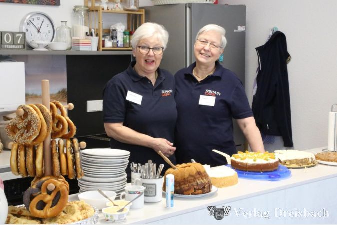Foto: privat
Dietlind Scheffler (links) und Anka Krüger im Café.