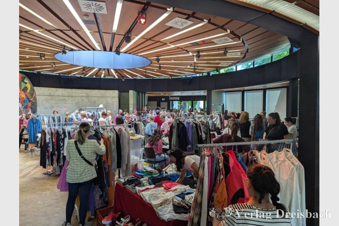 Foto: mpk
Großer Bahnhof in der Stadthalle: Das Interesse am "Second-Hand-Shopping for Ladies" war wieder riesig.
