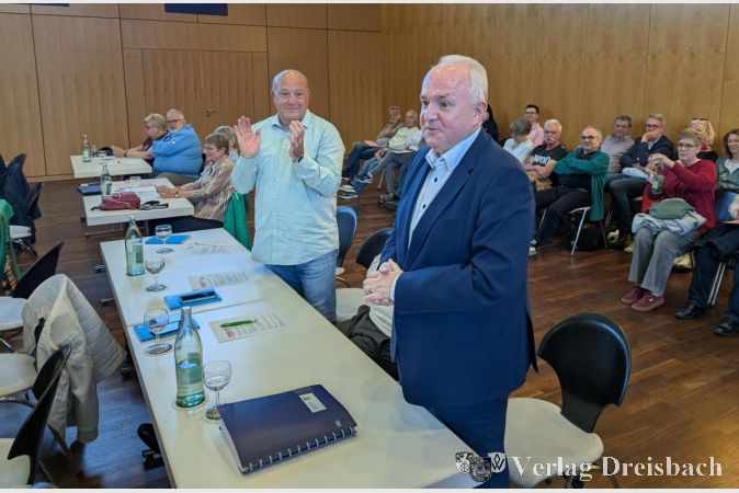 Foto: mpk
Freudig nahm Michael Kröhle seine Wiederwahl an.