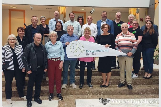 Foto: Gemeinde
Gruppenbild beim Empfang der Bürgerstiftung: Die Spendenerlöse kommen allesamt Krifteler Projekten zugute.