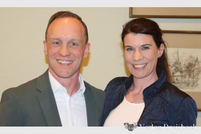 Foto: gus
Luana Schnabel übergab das Amt der Ortsvorsteherin an Dr Dr. Dirk Graafen und wird sich fortan stärker in der Stadtverordnetenversammlung einbringen.