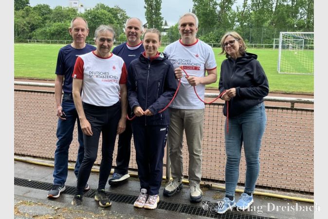 Foto: privat
Das Prüferteam (v.l.n.r.): Henry Opitz, Matthias Jakobi, Thomas Jakobi, Ann-Kathrin Kuhl, Christof Schneller, Diana Cola. Nicht auf dem Bild: Manuela Kuhl.
