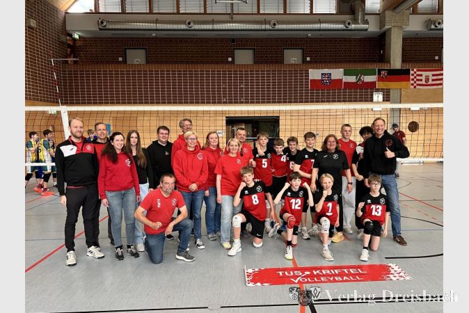Foto: TuS Kriftel
Die Krifteler Reisegruppe feiert den tollen 11. Platz.