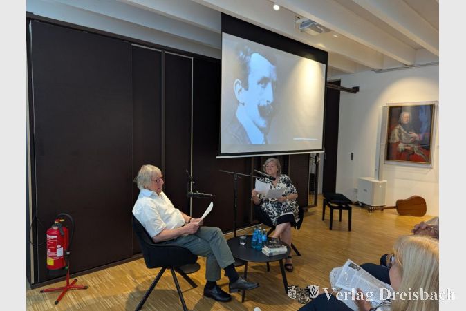 Foto: mpk
Heinz Ober und Gabriele Janda präsentierten "Der Untertan" von Heinrich Mann.
