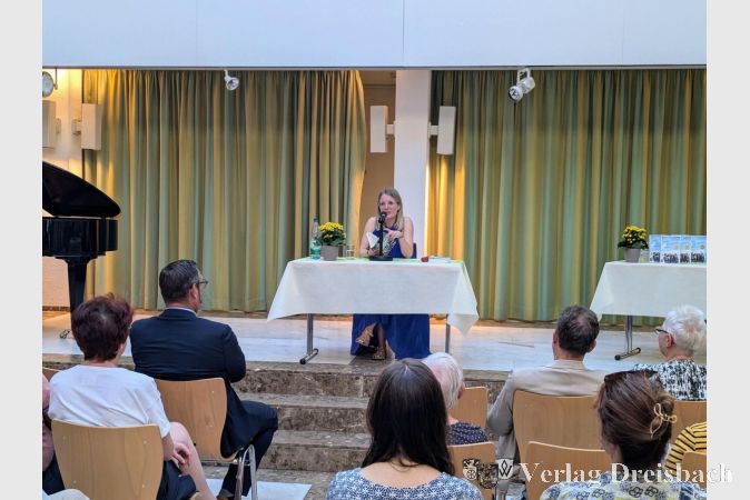 Foto: mpk
Die Lesung von Deike Wichmann war hochinteressant und hätte zweifellos ein zahlreicheres Publikum verdient gehabt.