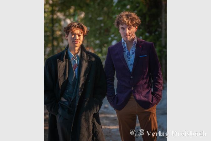 Foto: Paul Hopmann
Die bereits vielfach ausgezeichneten Pianisten Monan von Jülich (links) und Gabriel Husson gastieren am 14. Juni im Rat- und Bürgerhaus.