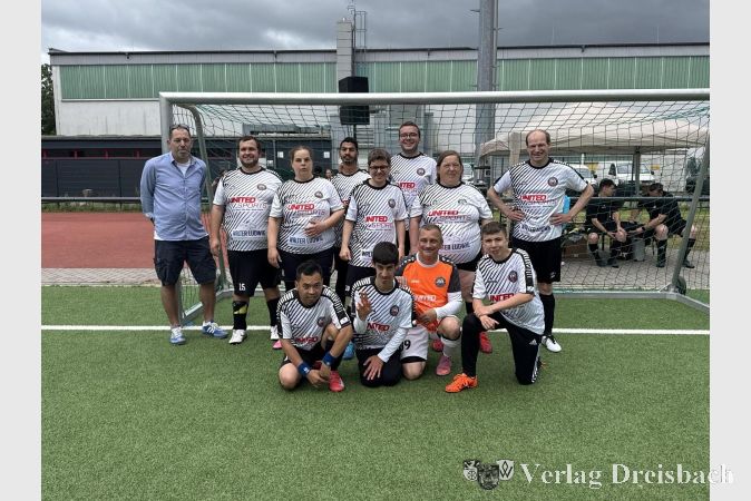 Foto: vb
Mannschaftsfoto der Hattersheimer Eintracht.