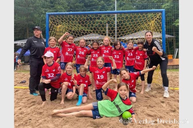 Foto: TuS Kriftel
Die weibliche E-Jugend schnupperte erstmals Beach-Luft.