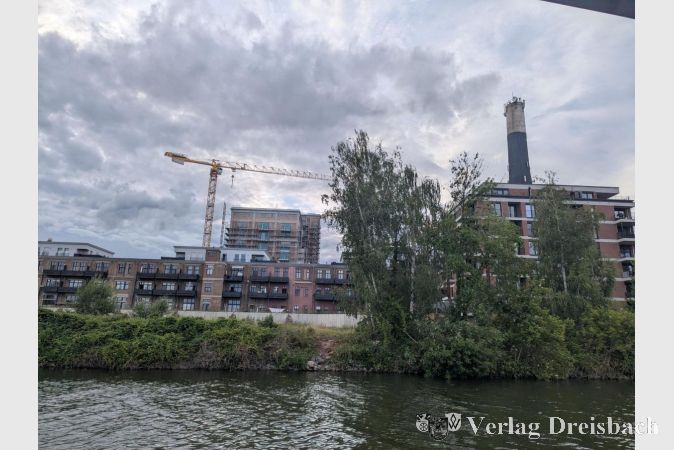 Foto: mpk
Schöne Aussicht von der "Walter Kolb" aus, hier auf die ehemalige Phrix-Papierfabrik am Okrifteler Mainufer.