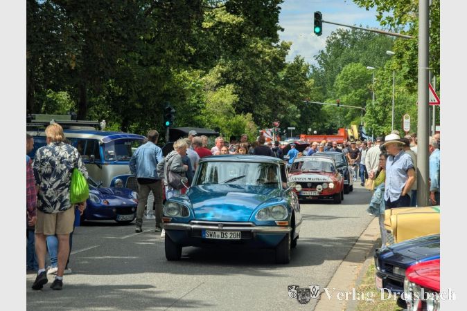 Foto: mpk
Der Hessendamm war am vergangenen Wochenende wieder ganz in der Hand der Oldtimer-Freunde.
