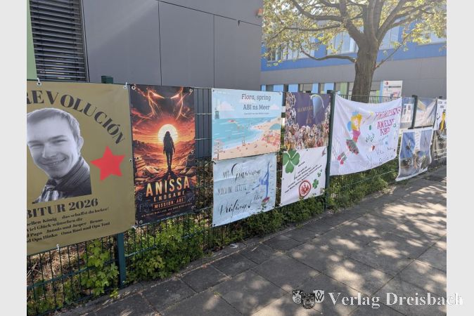 Foto: nab
Abitur 2026 am GSG: Zahlreiche Plakate begleiten die 94 Schülerinnen und Schüler durch die Prüfungsphase.