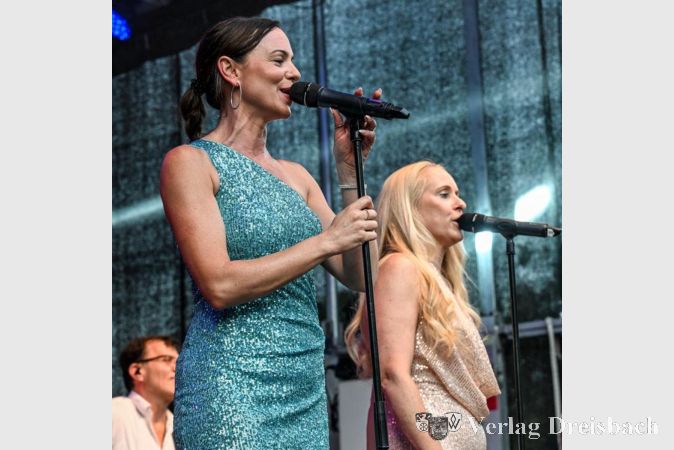 Foto: Thomas Wiegend/FFC
Ully Mathias und Rebecca Kollang, die Sängerinnen von BABA Explosion.