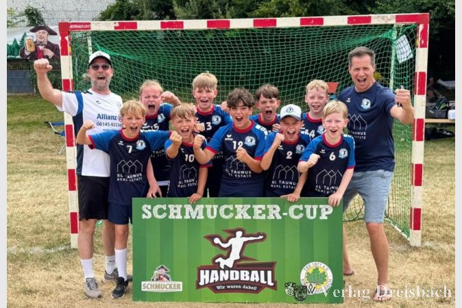 Foto: HSG
Großer Jubel bei der HoWi-D-Jugend nach dem Gewinn des Handballturniers im Odenwald.
