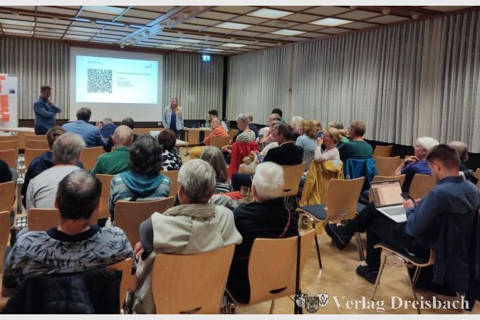 Archivbild: Gemeinde
Auftaktveranstaltung „Klimaschutz im Gespräch“ mit anschließendem Workshop im vergangenen September im Rat- und Bürgerhaus.