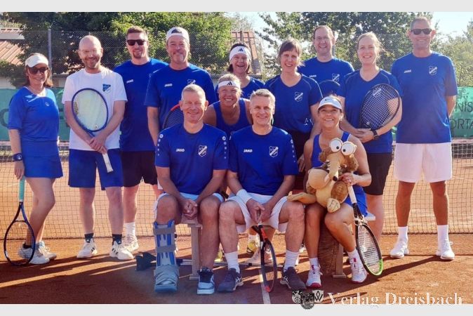 Foto: vb
Trotz vieler Ausfälle im Männerteam reichte es für den TV Wicker erneut zum Titelgewinn in der Hobbyrunde.