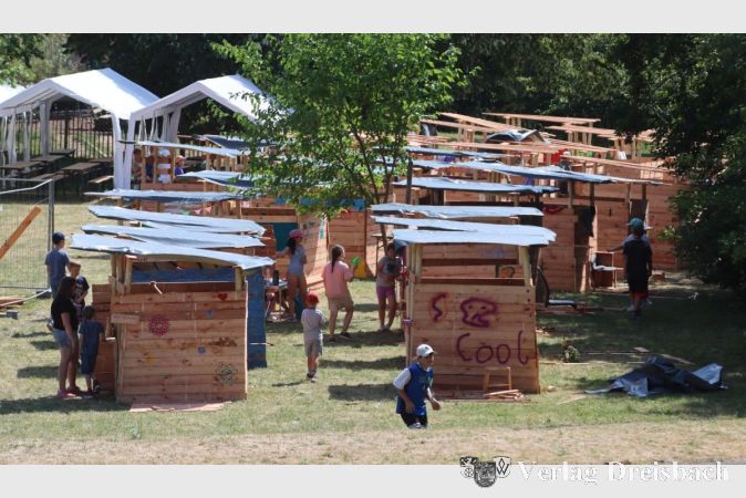 Foto: gus
Sommerferien ohne Ferienspiele? Das ist nicht auszuschließen, solche freiwilligen Angebote mit nicht kostendeckenden Einnahmen sind jedenfalls formal nicht zulässig, wenn ein Haushalt nicht ausgeglichen ist. Und so geht es beim Basteln am Etat 2027 nicht alleine um Millioneneinnahmen und -ausgaben.