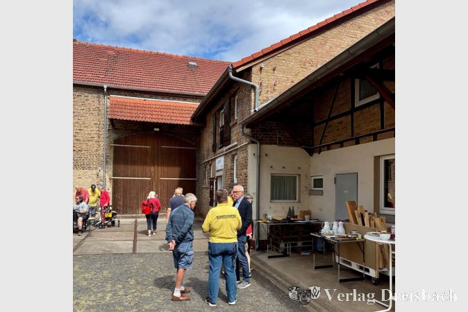 Foto: vdL
Männergespräche am Tag der offenen Tür.