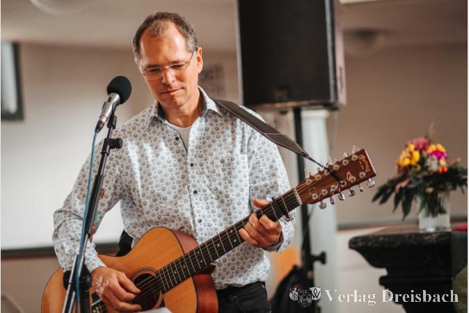 Foto: pm
Jochen Günther präsentiert in der evangelischen Kirche sein neues Programm.