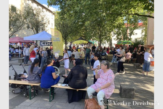 Foto: hl
Auch in diesem Jahr begegneten sich viele Menschen beim Siedlungsfest.