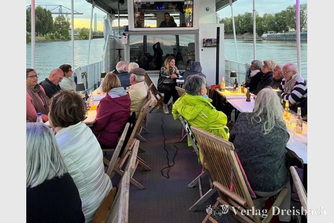 Foto: Stadt Hattersheim
Zweite Literarische Schifffahrt 2026 auf der Fähre Walter Kolb, diesmal mit Sibylle Hein.