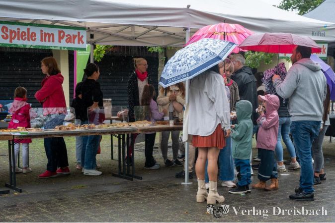Foto: Reimann_FFC
Vom Regen ließ sich niemand den Abschluss der diesjährigen Spiele im Park verderben.