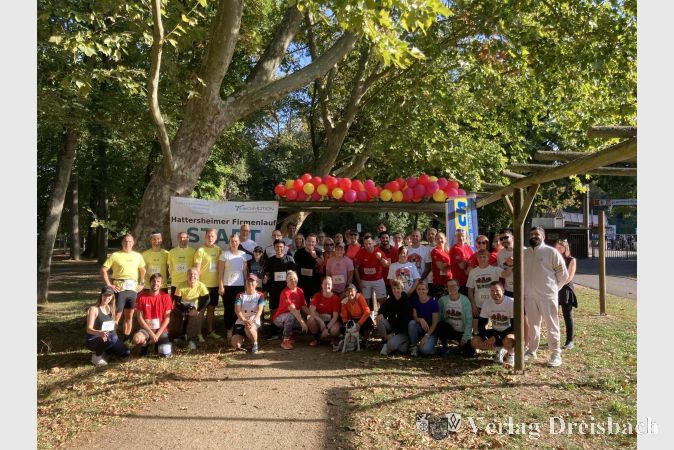 Foto: hl
Beste Stimmung kurz vor dem Start zum Hattersheimer Firmenlauf.