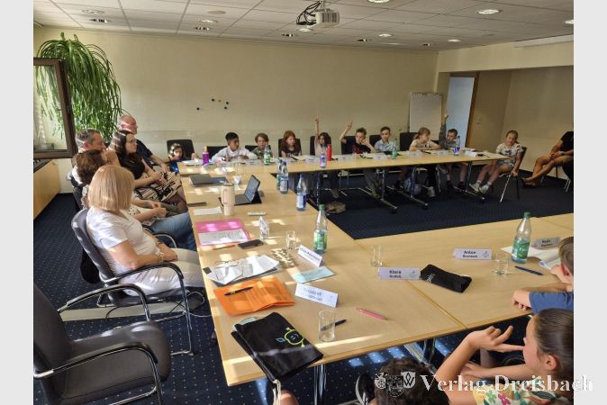 Foto: Gemeinde
Premiere im neuen Schuljahr: Die Mitglieder des Kinderbeirats kamen erstmals im Rat- und Bürgerhaus zusammen.