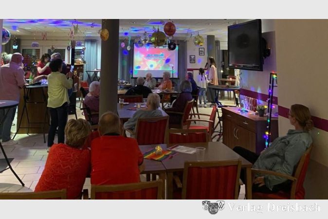 Foto: pm
Der Veranstaltungsraum während der Karaoke-Party.