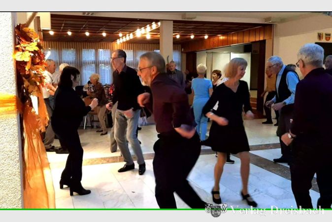 Foto: privat
Zum letzten Mal in diesem Jahr wird am 8. November im Rat- und Bürgerhaus das Tanzbein geschwungen.