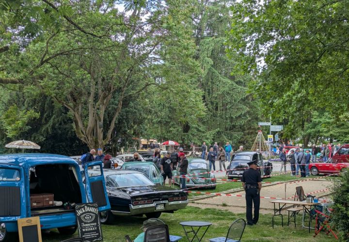 Oldtimer-Idylle im Grünen: Das waren die diesjährigen Klassikertage in Hattersheim.