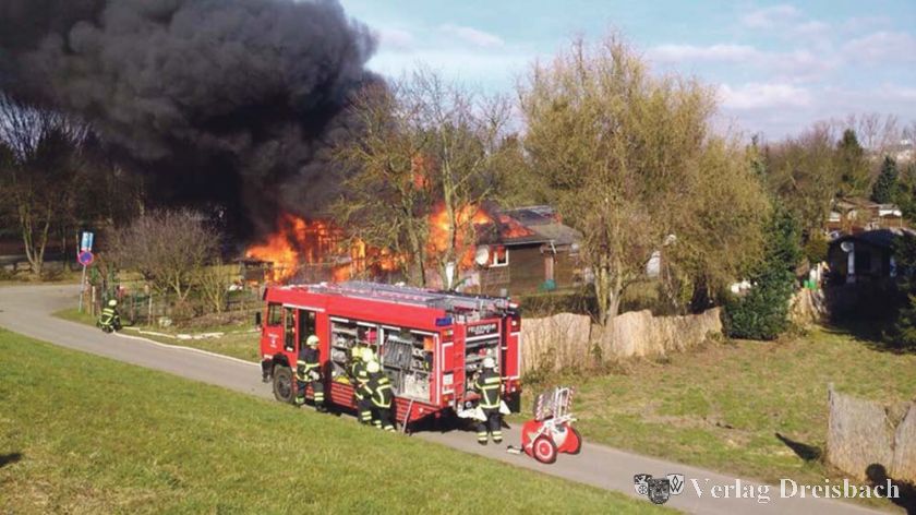 Im Mainvorland brennen zwei Hütten | Verlag Dreisbach Online